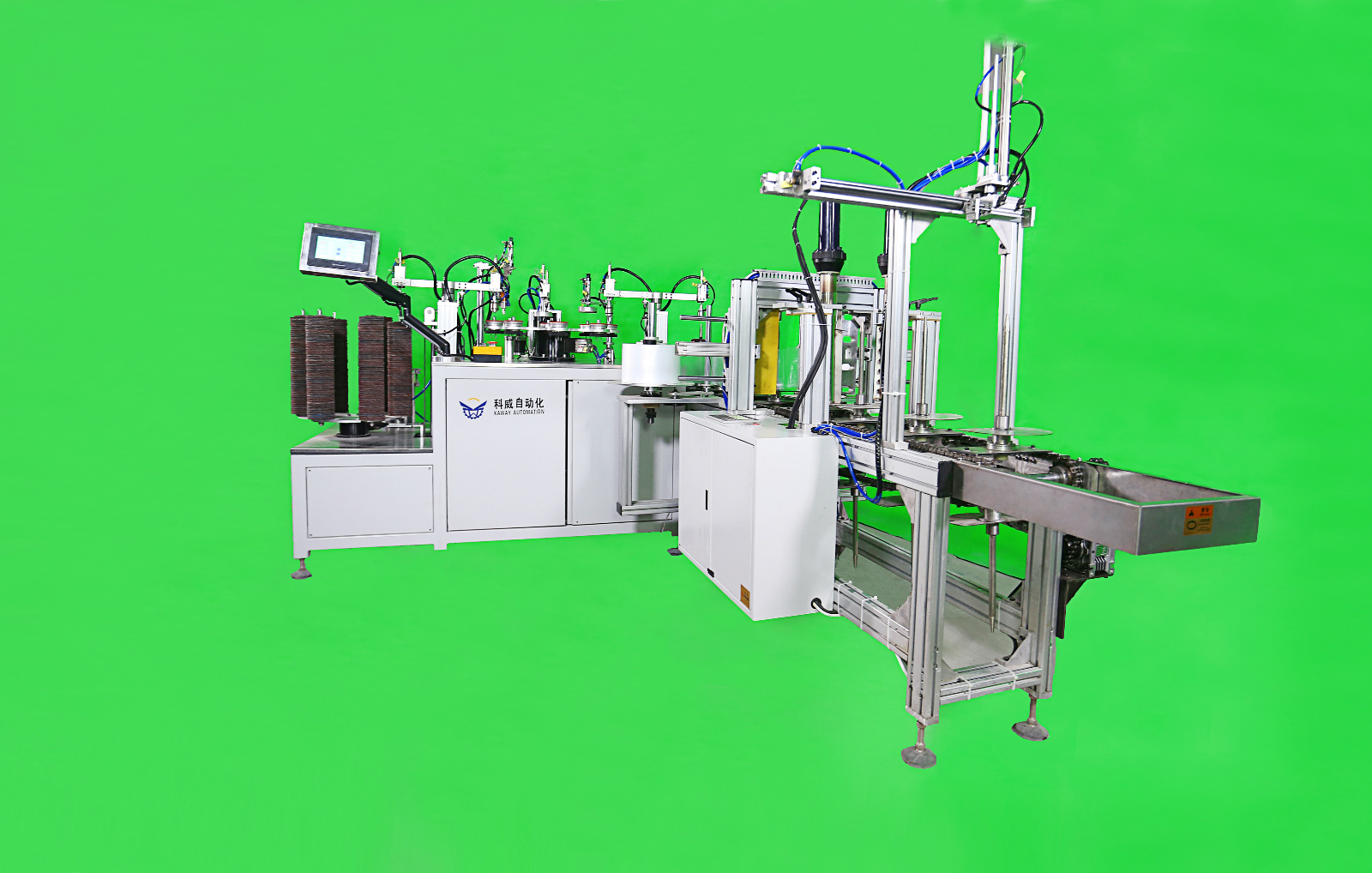 Labeling and packing machine